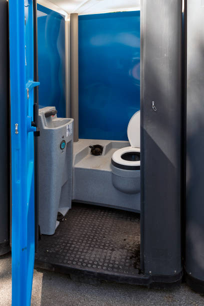 Best Portable restroom trailer rental  in Dothan, AL